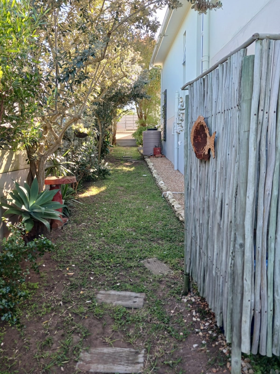 3 Bedroom Property for Sale in Stilbaai Wes Western Cape